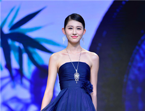 “Our Story”中国风 献礼金伯利钻石20周年