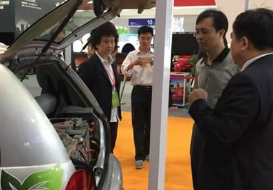 渝洽会上氢能燃料电池备受欣赏