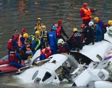 复兴航空ge235,atr72机型班机,2月4日上午从台北松山机场起飞后