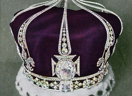 darry+ring稀世粉钻价格_印度网民要求英国王室归还稀世巨钻_英国王室和西班牙王室