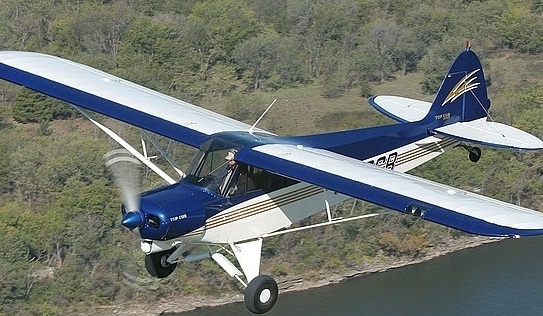顶级型小熊越野私人飞机 为乐趣和冒险而飞行