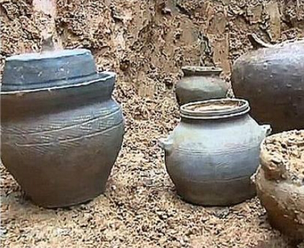 村民建房挖出汉代陶罐 距今1700余年