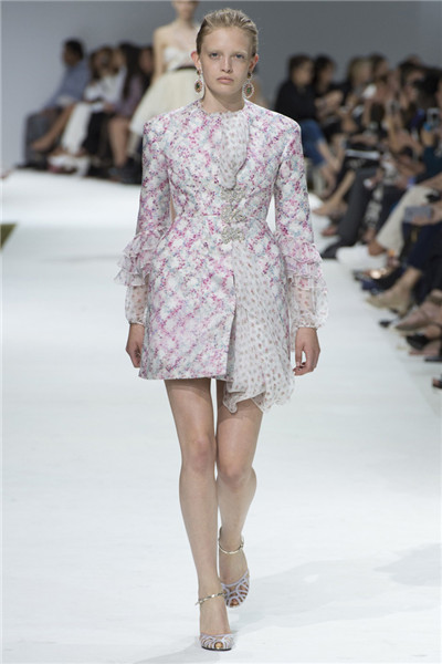 Giambattista Valli服装品牌发布2016秋冬高定系