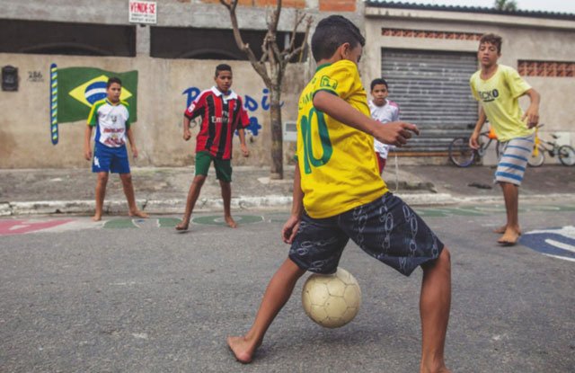 阿根廷面积和人口_美元和阿根廷(2)