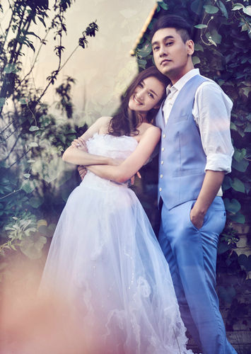 8月婚纱照_婚纱照图片唯美(2)