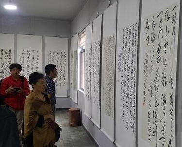 唐明全艺术馆的书画只卖“呆萌”的价格