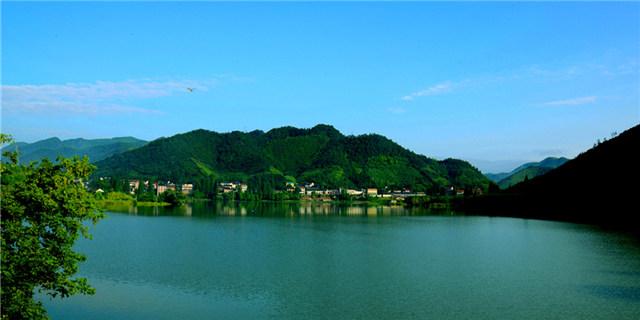 11月去莫干山旅游吧!