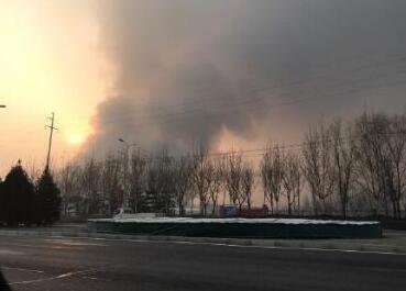 京东固安仓库着火 未发生人员伤亡