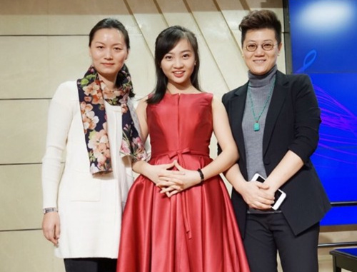 17岁的林妙可近照曝光 笑容甜美端庄大方