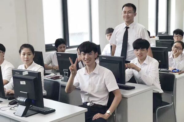 北大青鸟华腾校区:打消你的上学烦恼,让你从此爱上学习