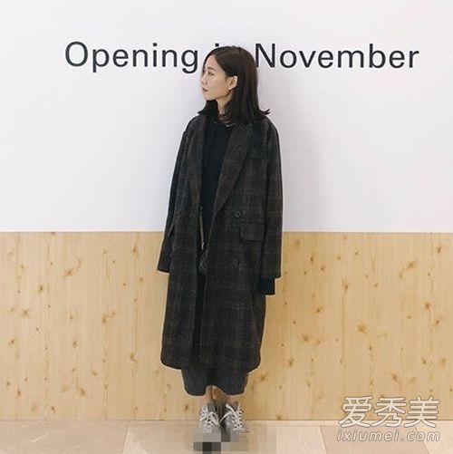头像小个子短发穿阔腿裤好看?搭同女生长款豆色系比女生图片