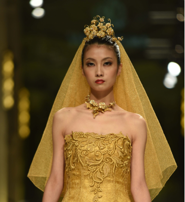 黄金婚纱_黄金回收图片