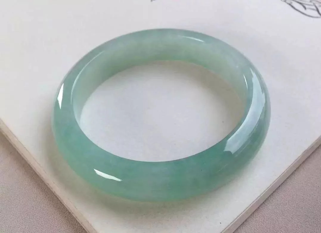 糯化种,糯冰种,细糯种 糯种翡翠知多少