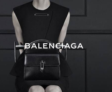 巴黎世家包包:简洁清纯 人性化设计