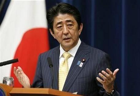 日本首相安倍晋三:日本央行新政策架构将强化货币政策