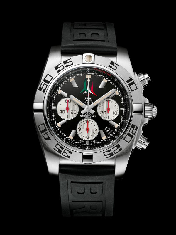 breitling 推出「三色箭」特技飞行队终极计时腕表