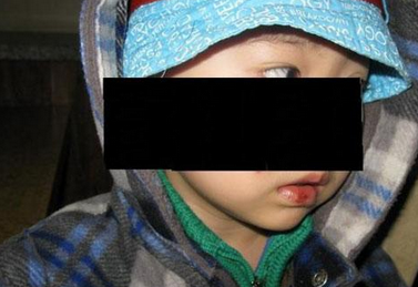 河北燕郊幼儿园教师涉虐童用针扎 老师对此否认