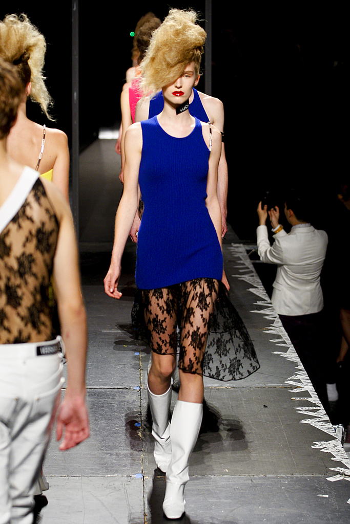 versus(范瑟丝)2014早春度假系列时装秀