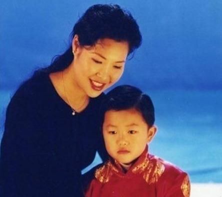 李双江夫妇照片_李双江夫妇收入(2)