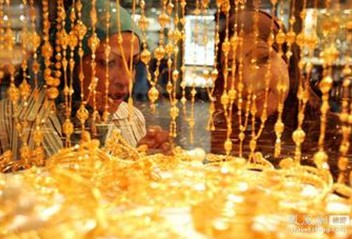 黄金价格回踩 千三或将突破