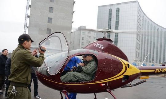 汽车驾照不新鲜 26万元就能拿直升机执照