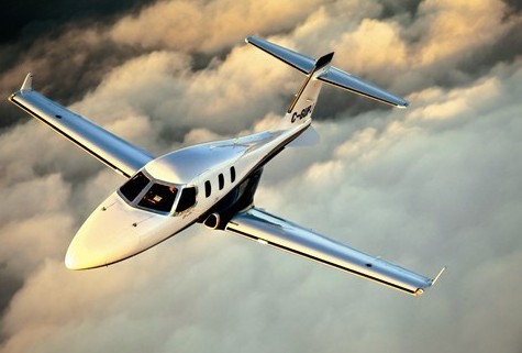 钻石飞机d-jet:驾驶技巧生疏飞行员的理想选择