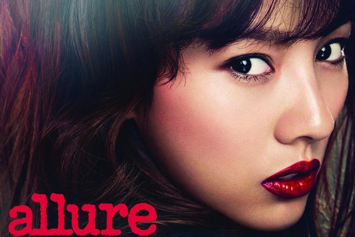 李孝利女王范婚纱照 性感红唇妖媚万分