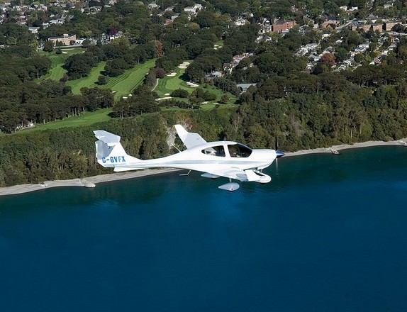 钻石飞机da40:旅游观光,私人乘驾的理想机型-私人飞机-金投奢侈品网-