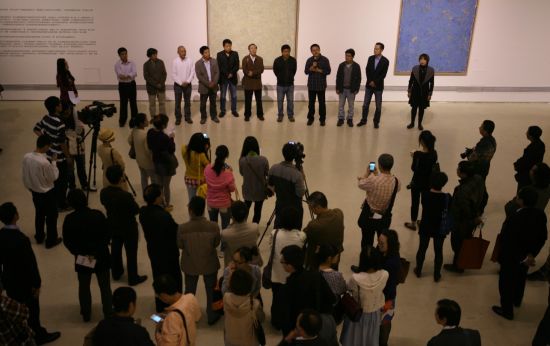 尚平君绘画展悦美术馆在北京开幕