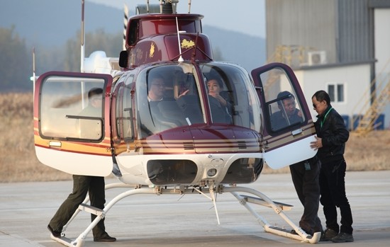 例如美国,对直升机的购买,保修,年检等,操作和汽车差不多,是短途公务