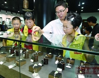 平洲玉器街创建4A景区等待国家审批