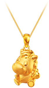 周大福推出马年生肖足金饰品及摆件 送来吉祥祝福