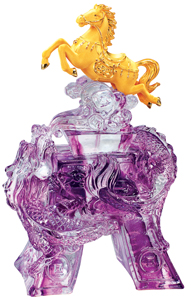 周大福推出马年生肖足金饰品及摆件 送来吉祥祝福