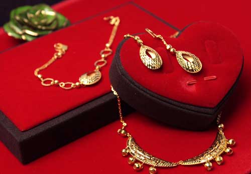 未来黄金投资路到底怎么走