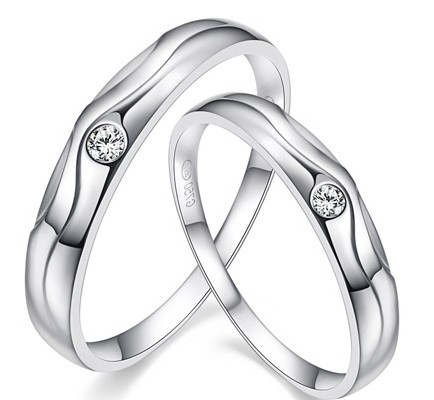 周六福珠宝推出「LOVE 海」情侣对戒