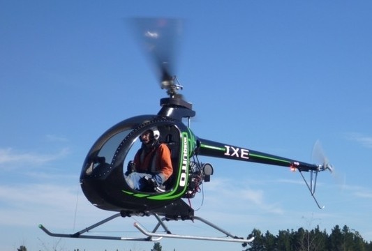 世界上最轻的一体结构载人机型:加拿大蚊子直升机