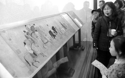 《虢国夫人游春图》近日在辽宁省博物馆展出