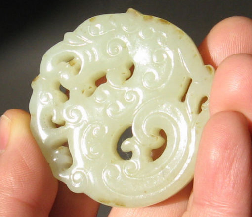 选购和田玉器如何区分籽料和山料