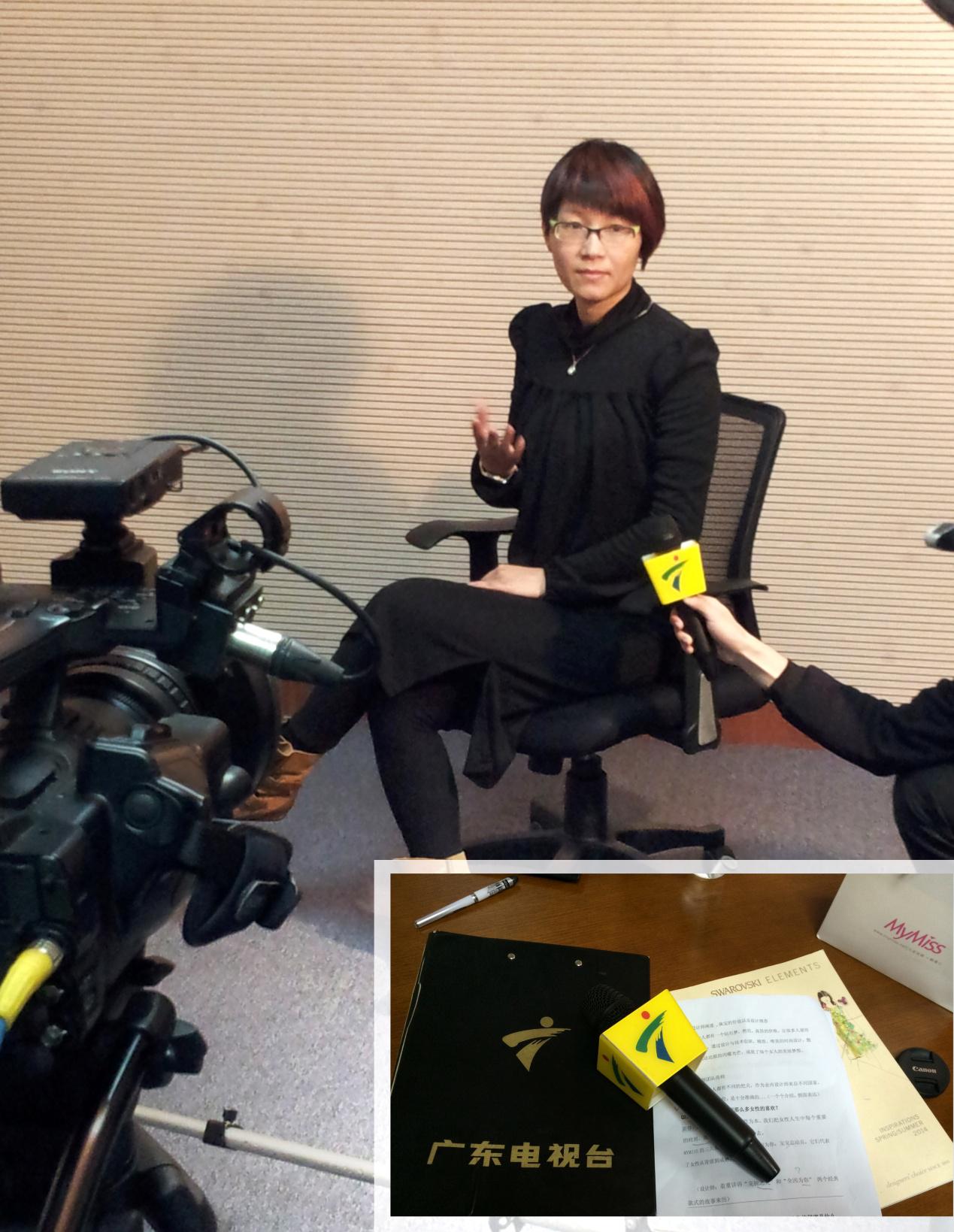 Mymiss设计师正在接受广东电视台采访