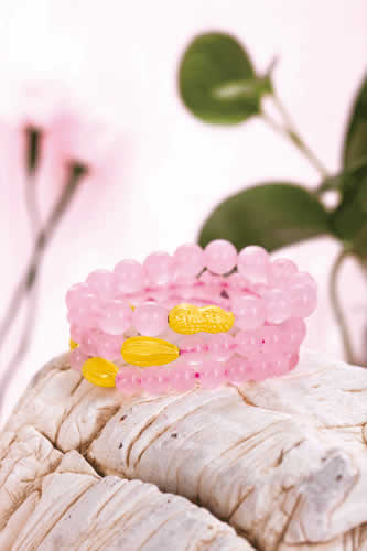 粤豪珠宝举办“为美丽妈妈喝彩”感恩母亲系列活动