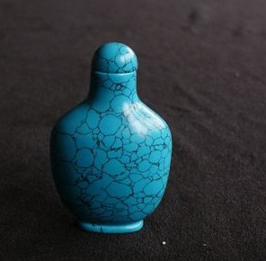 如何鉴赏绿松石鼻烟壶