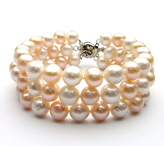 让珍珠见证爱情的圆满而恒久