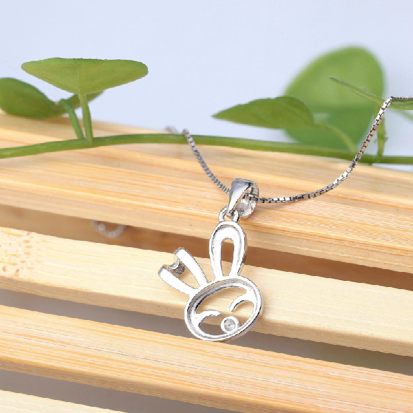 珂兰钻石铂金可爱兔子卡通吊坠图片_珠宝图片