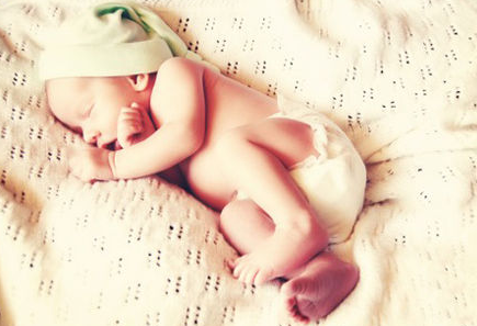 宝宝佩戴银饰的好处