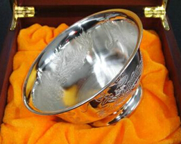 白银价格高位整理 动能减弱