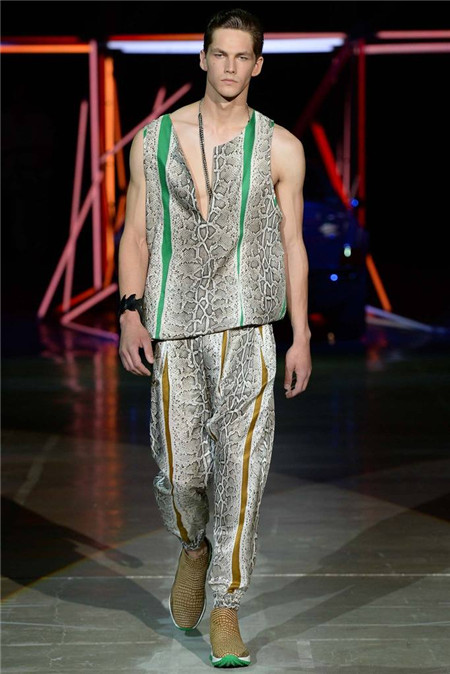 Roberto Cavalli 2015年春夏系列男装于米兰发布