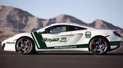 全宇宙最奢侈警局 迪拜警察巡逻都用超级跑车