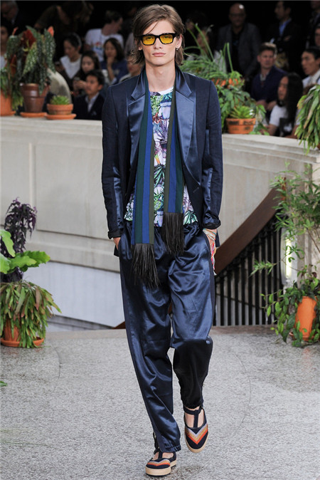 保罗史密斯2015年春夏系列男装于巴黎男装周发布