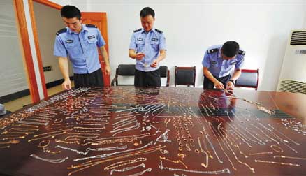 老凤祥宁波北仑店盗窃案告破 72小时4嫌犯落网