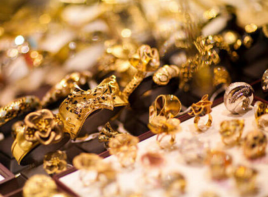如何購買黃金飾品
